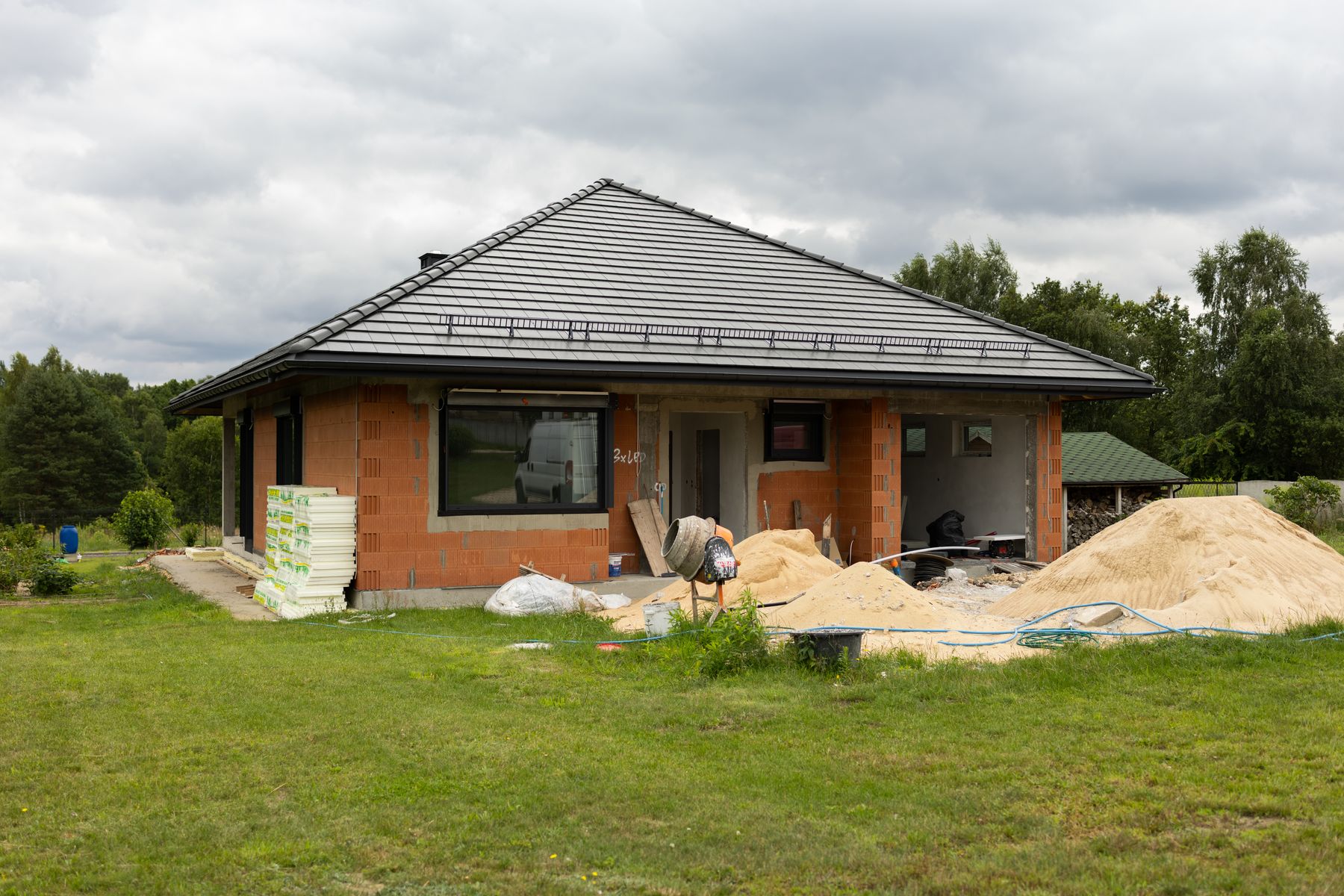 Etap 03 · bryła w stanie surowym